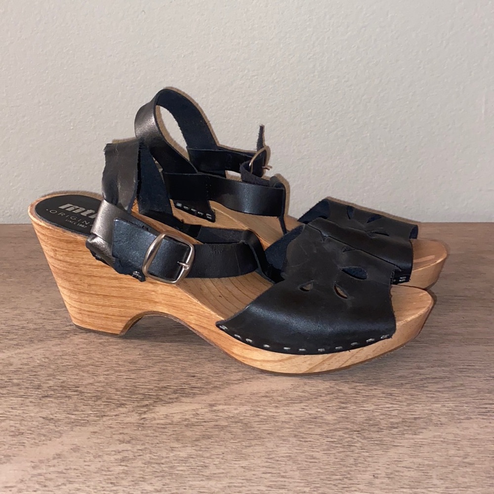 mtng originals leather heeled sandals